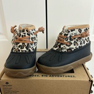 NWT Sperry Boots